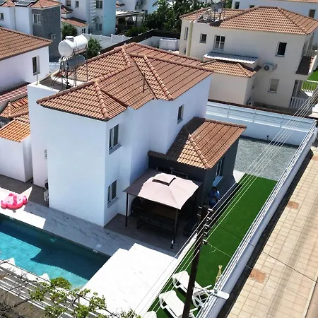 La Bella Nissi Villa *