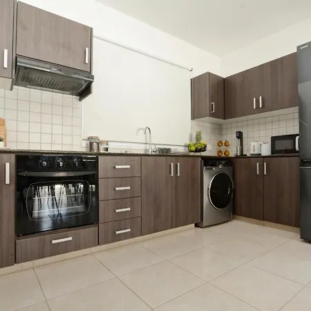 La Bella Nissi איה נאפה