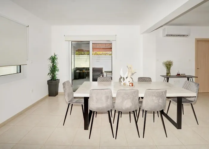 Willa La Bella Nissi